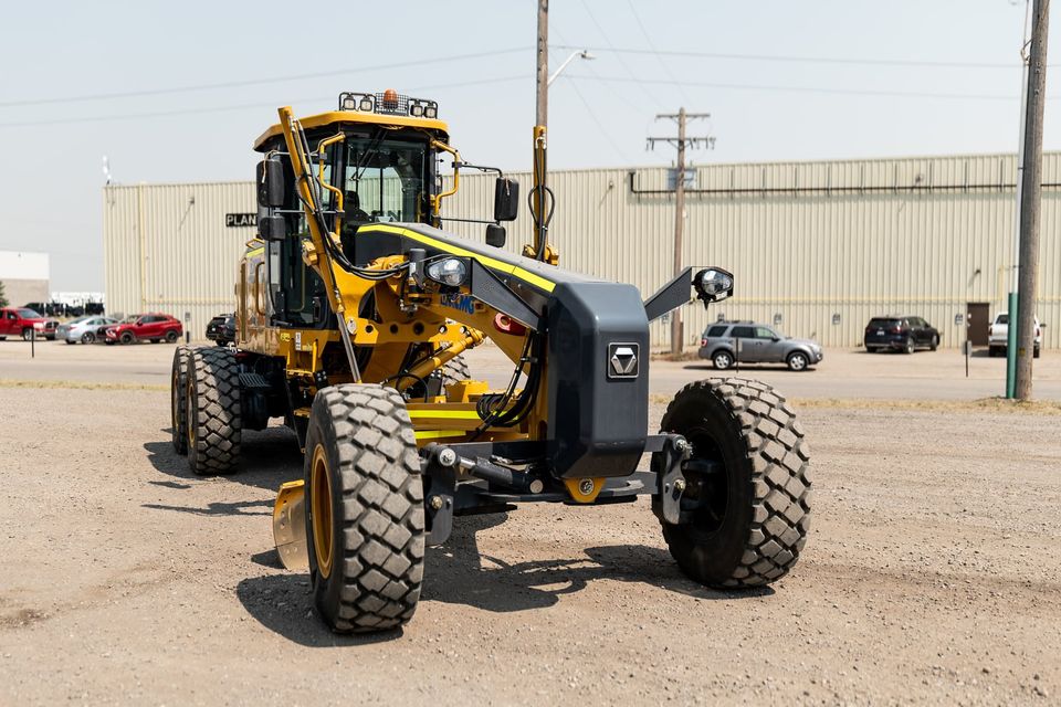 GR2605 Motor Grader photo 3