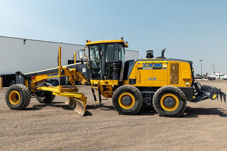 GR2605 Motor Grader photo 4