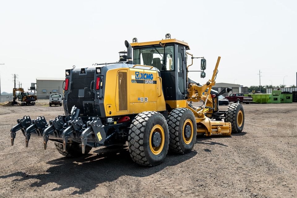 GR2605 Motor Grader photo 10