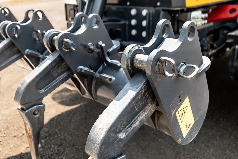 GR2605 Motor Grader photo 19