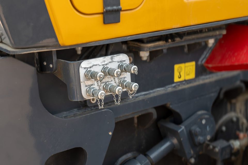 GR2605 Motor Grader photo 20