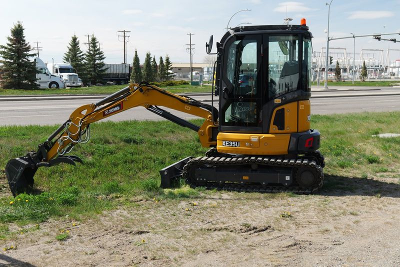 2025 XCMG XE35U