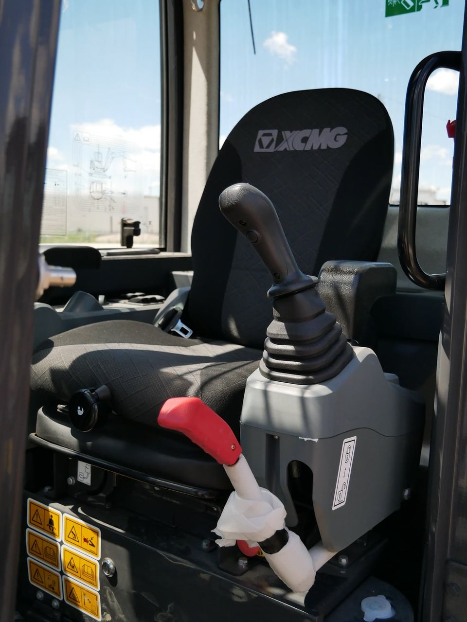 2025 XCMG XE55U photo 5