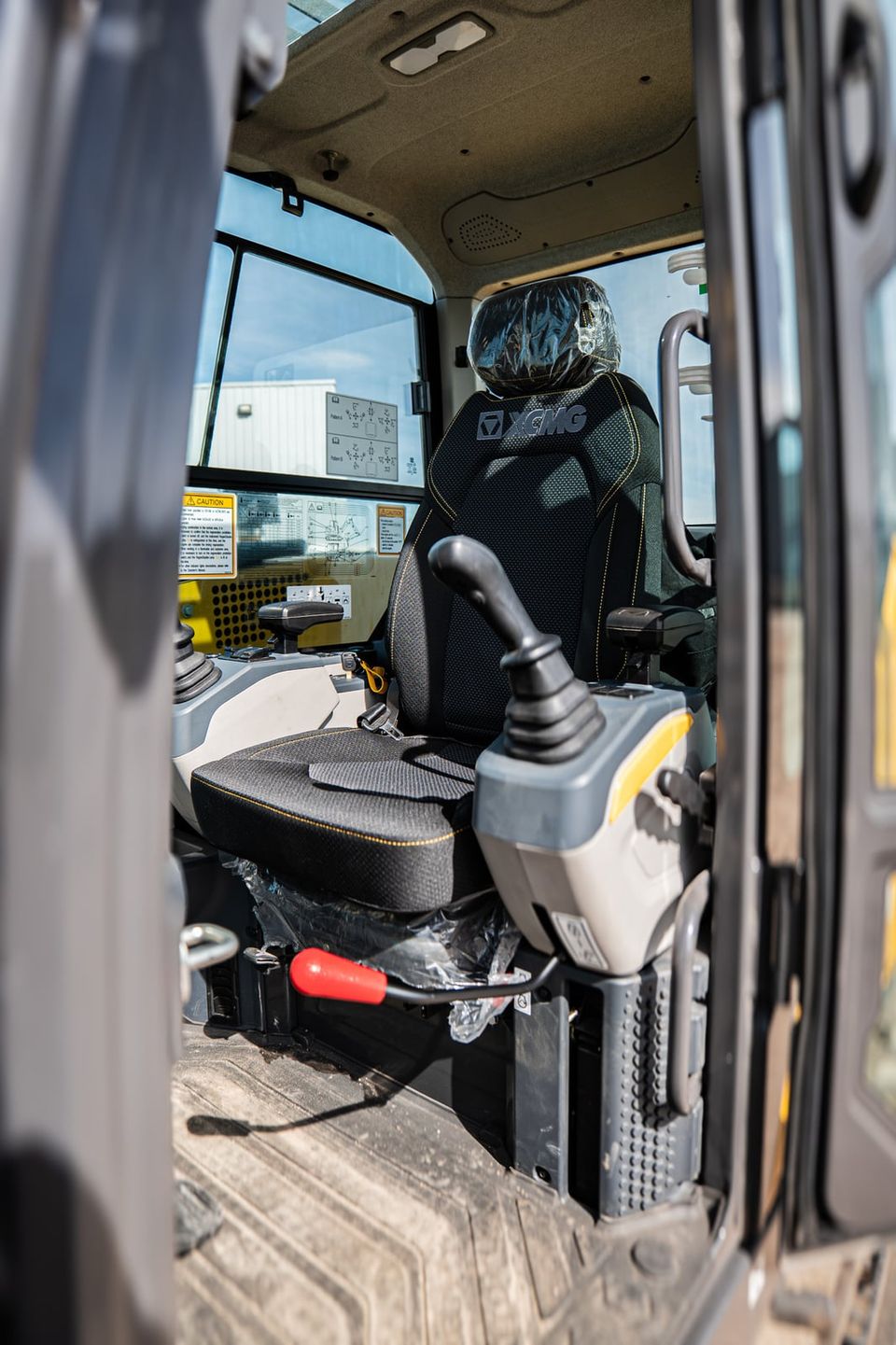 2025 XCMG XE80U photo 6