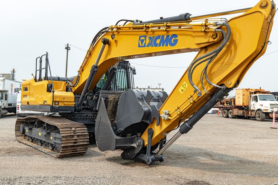 2023 XCMG XE300U photo 3