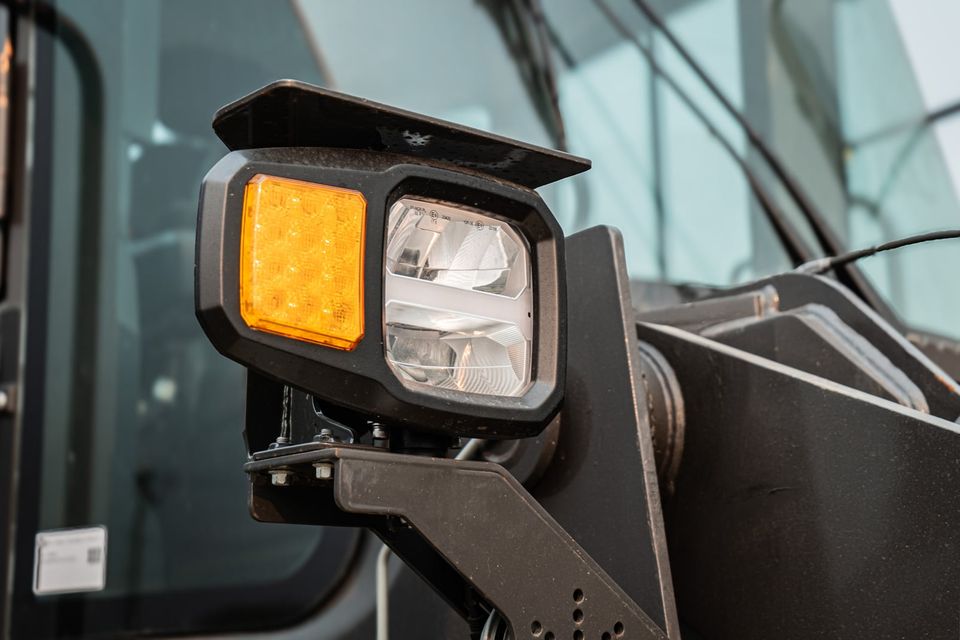 XC948U photo 3