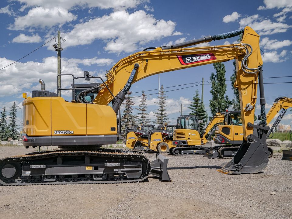 XE235UCR photo 3