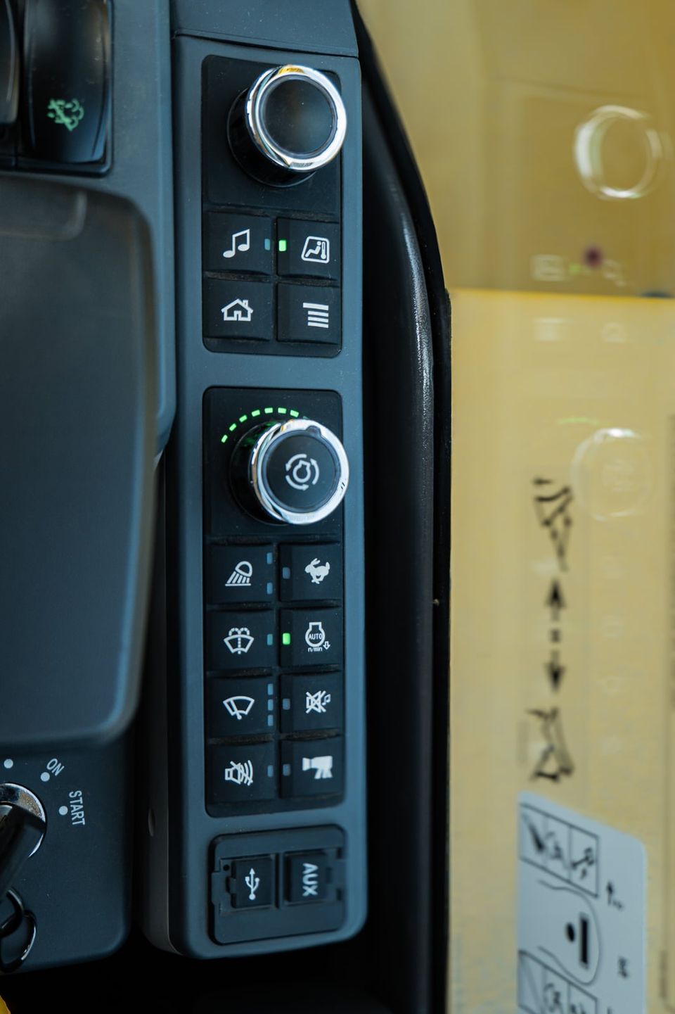 XE35U photo 11