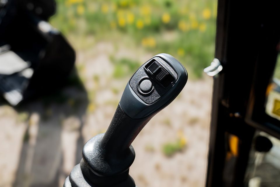 XE35U photo 15