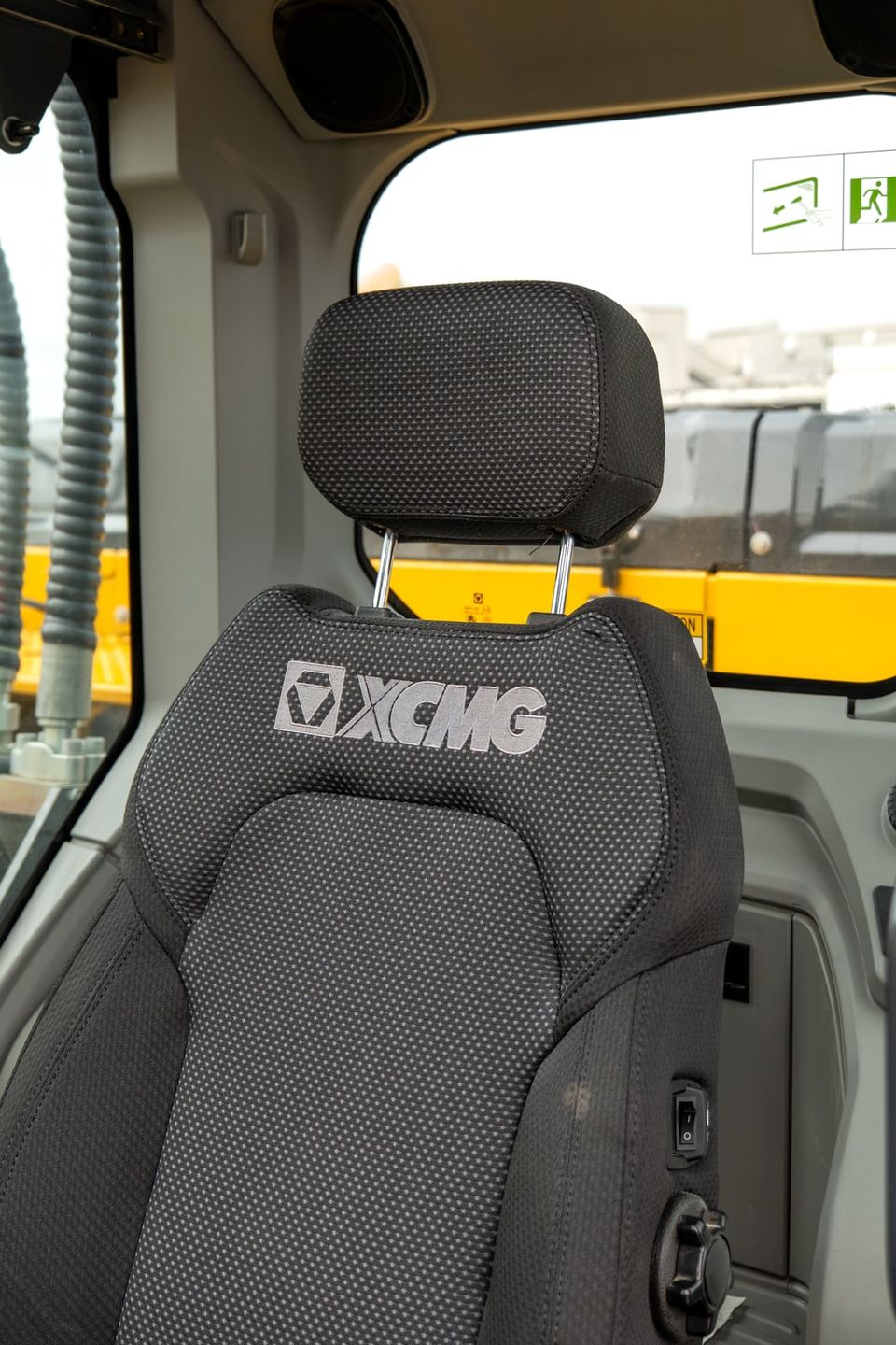 XE360U photo 11