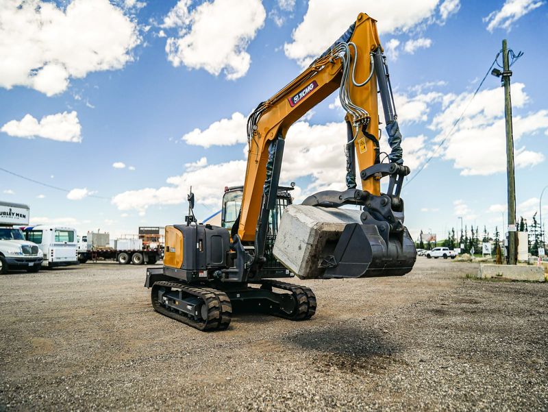 2025 XCMG XE80U