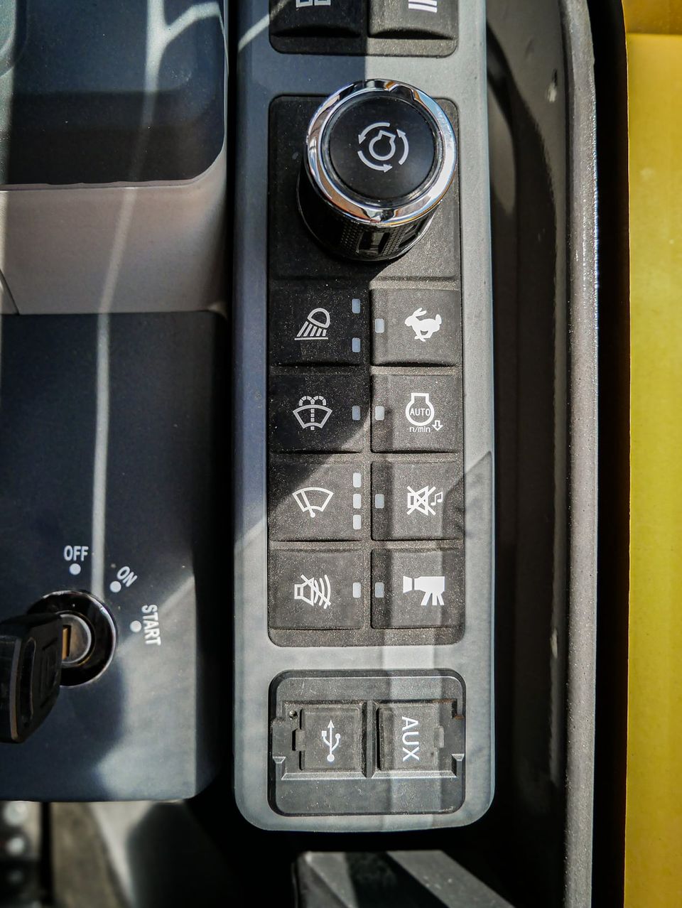 XE80U photo 14